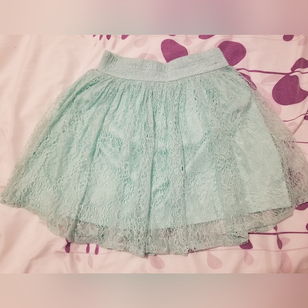 F21 - Mint Green Lace Skirt